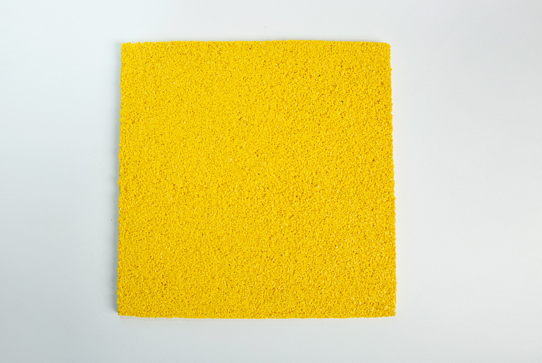 Wet Pour Water Permeable Yellow Colored Rubber Granules