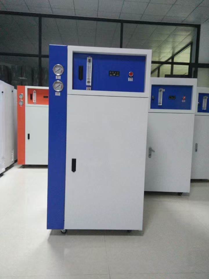 Automatic Running Salty Water To Pure Water Treatment Machine SU304 Steel 500l/H RO Purify Equipment
