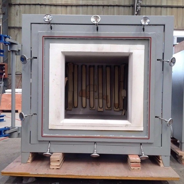 1700 Degree Large Size Vacuum Atmosphere Furnace 36KW Heat Treatment Oven