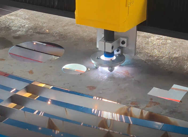 CNC 3015 Plasma Cutting Machine Galvanized Alu Carbon Iron SS Sheet Pipes Small Cnc Plasma Cutting Machine