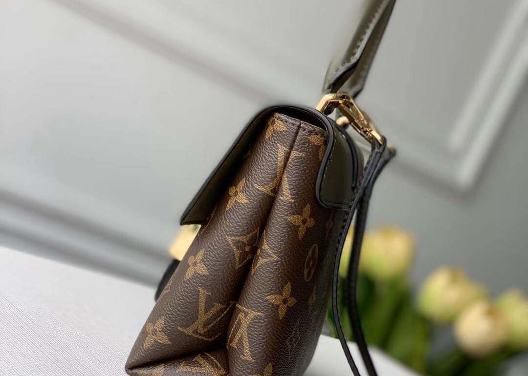 Women'S Black Handhold Luxury Bucket Bag With Lock Catch