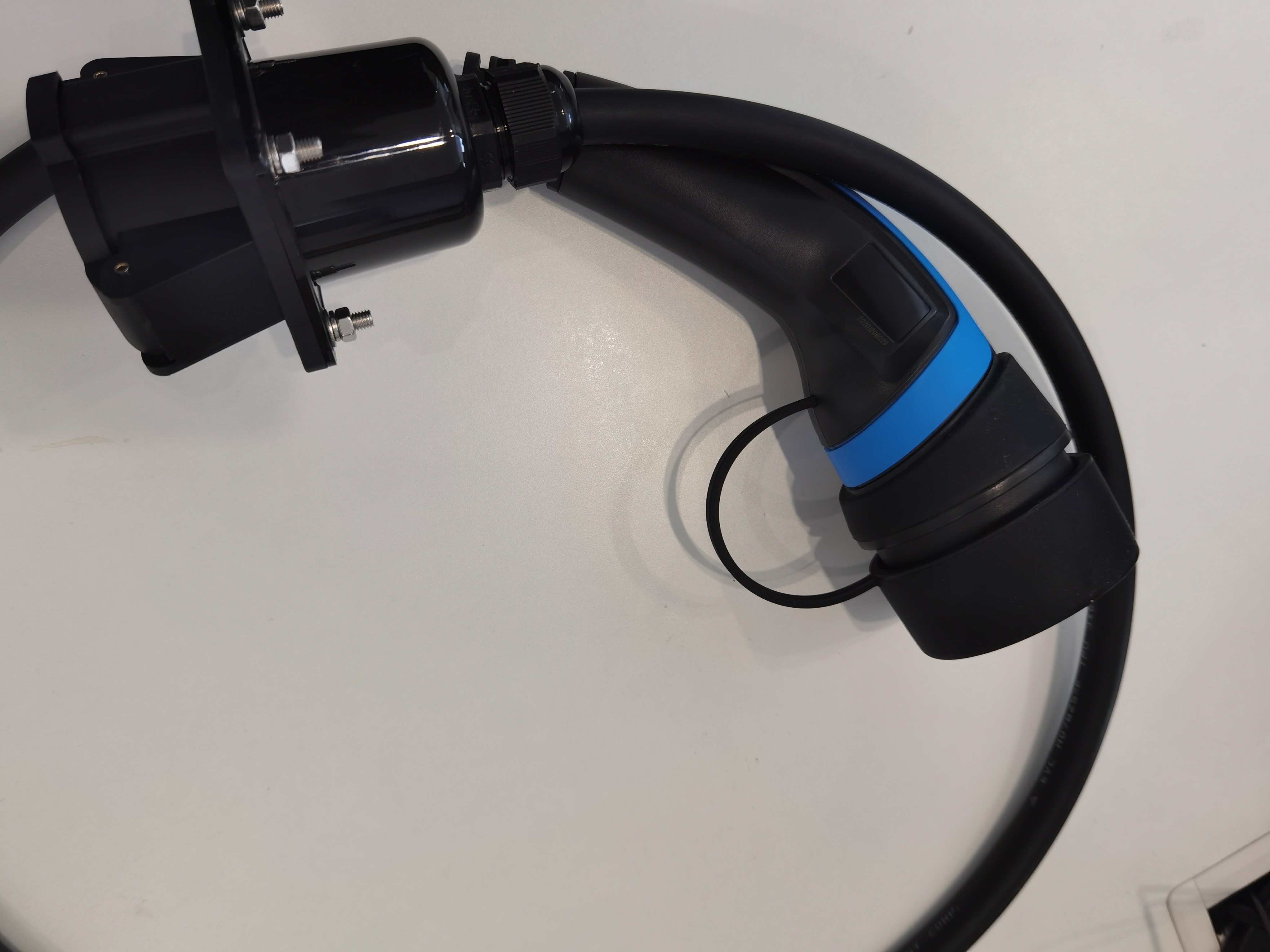 32A 3Phase Type 1 To Type 2 EV Adapter IP55 Waterproof Protection Grade