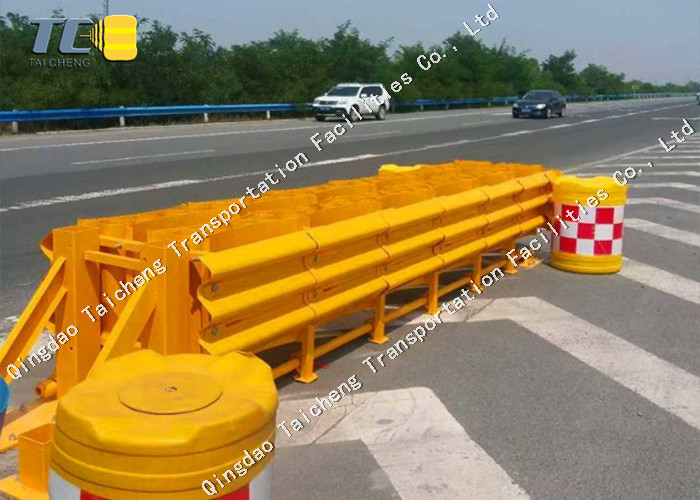 Yellow Q345 Q235 Crash Cushion Attenuator Corrosion Resistance Long Service