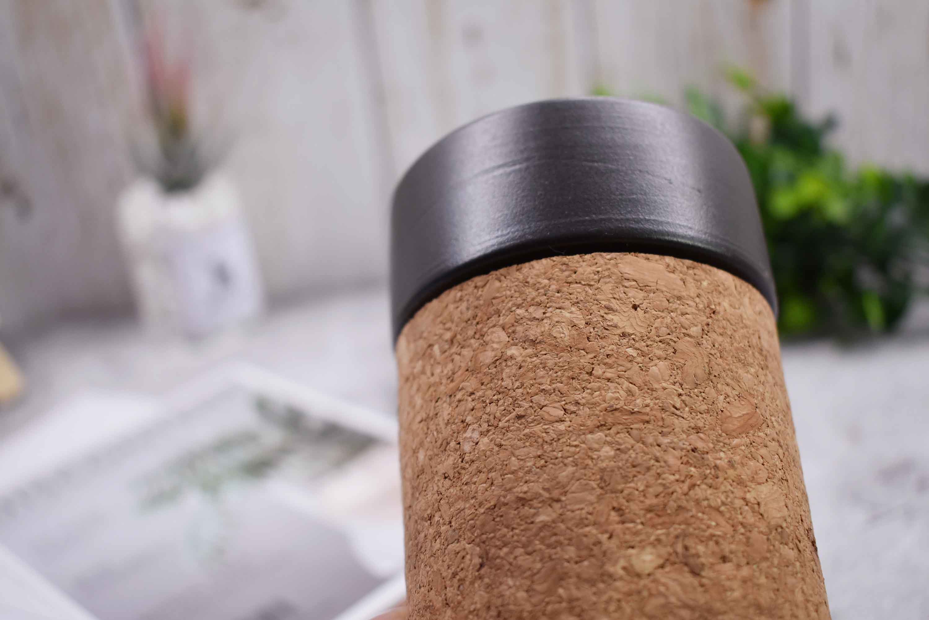 ISO9001 Custom Cork Cup Sleeve Antiskid Thermal Insulation For Glass Water Bottle