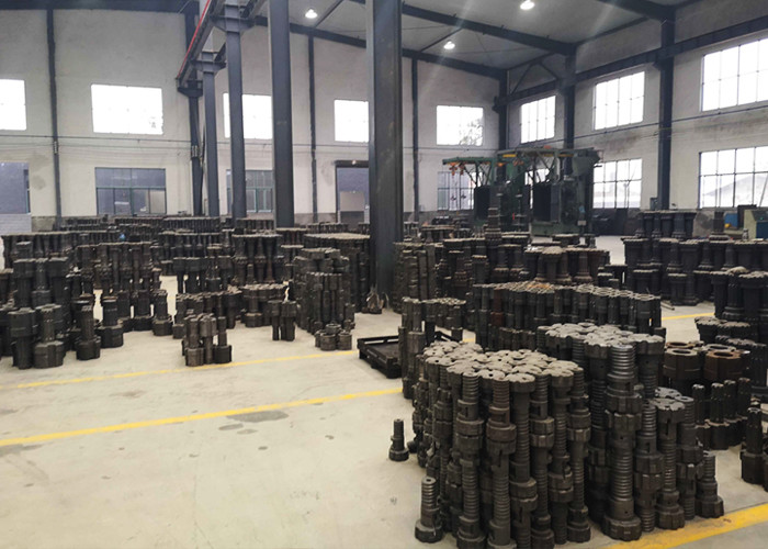 Low Air Pressure Diameter 3 Inch CIR70 DTH Drill Bit For Engineering Hole