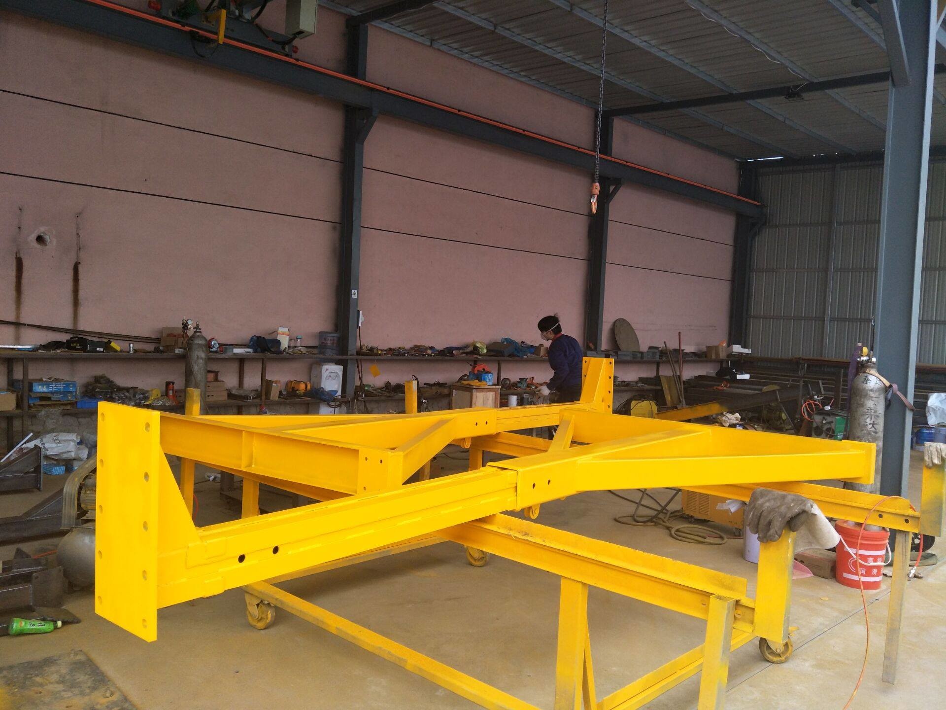 Adjustable Height Portable Gantry Crane , Foldable Gantry Crane With 4 Wheels