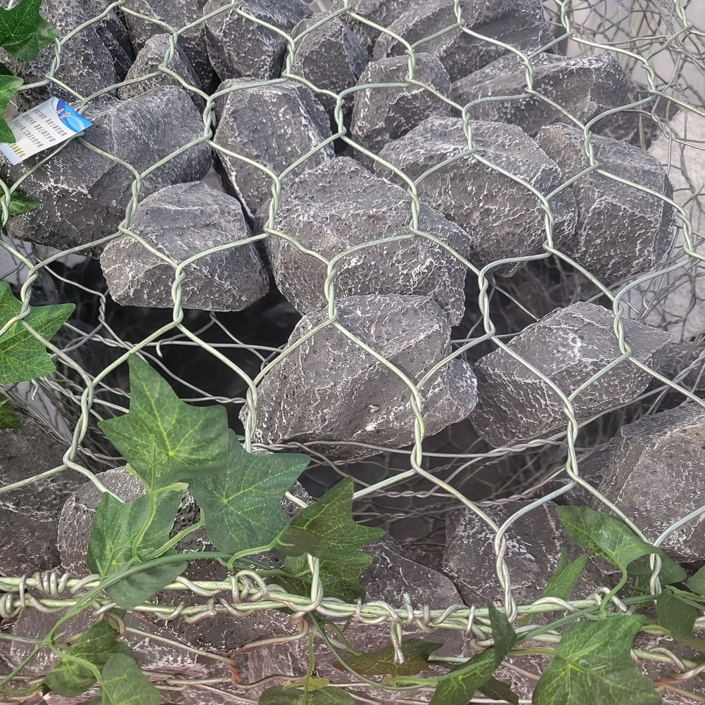 Black Durable 2.7mm Gabion Box Tensile Strength 380-400mpa Retaining Wall