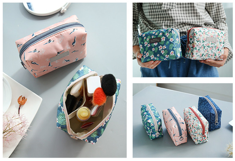 Water Repellent Polyester Cosmetic Bag With Flower Patterns