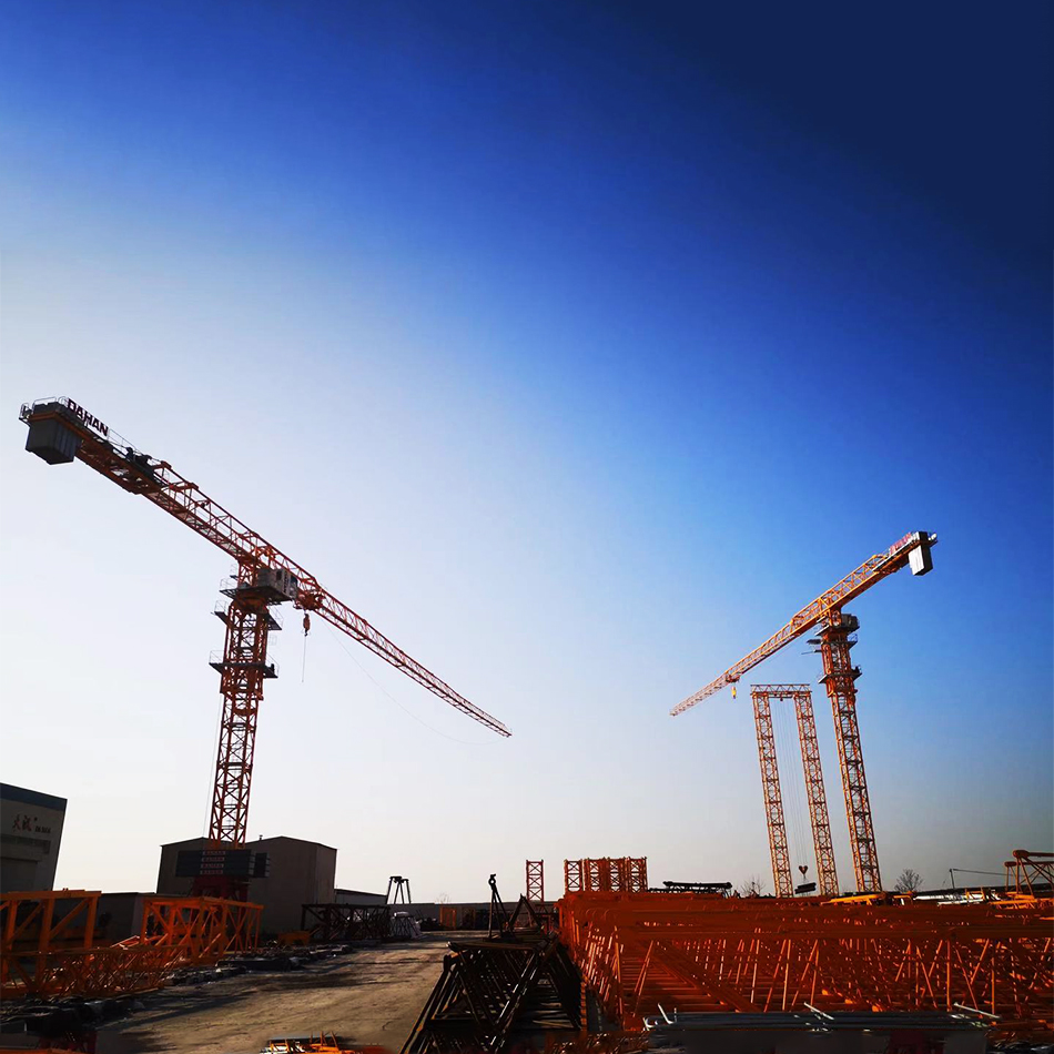 Video Technical Support Provided Tower Crane QTZ63 5610 For Construction 80 300 22kw