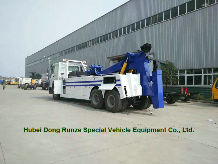HOWO 50 Ton Heavy Duty Rotator Wreckers Tow Truck With 360 Degree Rotation