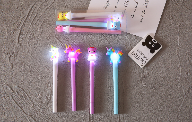 4pcs Set Heat Sensitive Erasable Ink Plastic Gel Light Pen for Trending Cartoon Bear