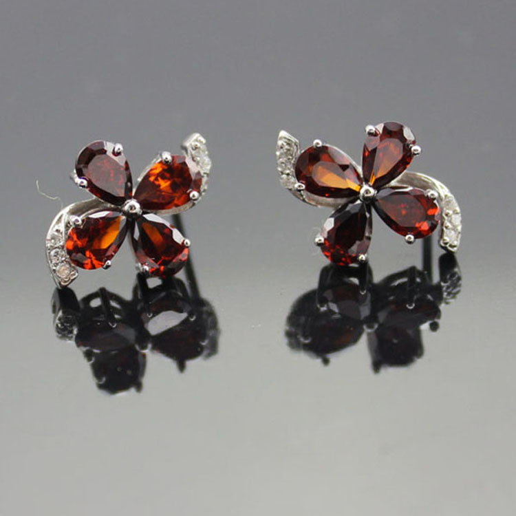 Sterling Silver Amethyst Cubic Zircon Quatrefoil Stud Earrings(E02)