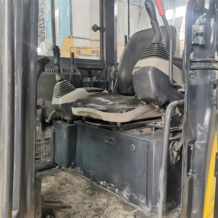 Original Hydraulic Cylinder Komatsu PC55MR 5.5Ton Japanese Excavator 1600 Working Hours