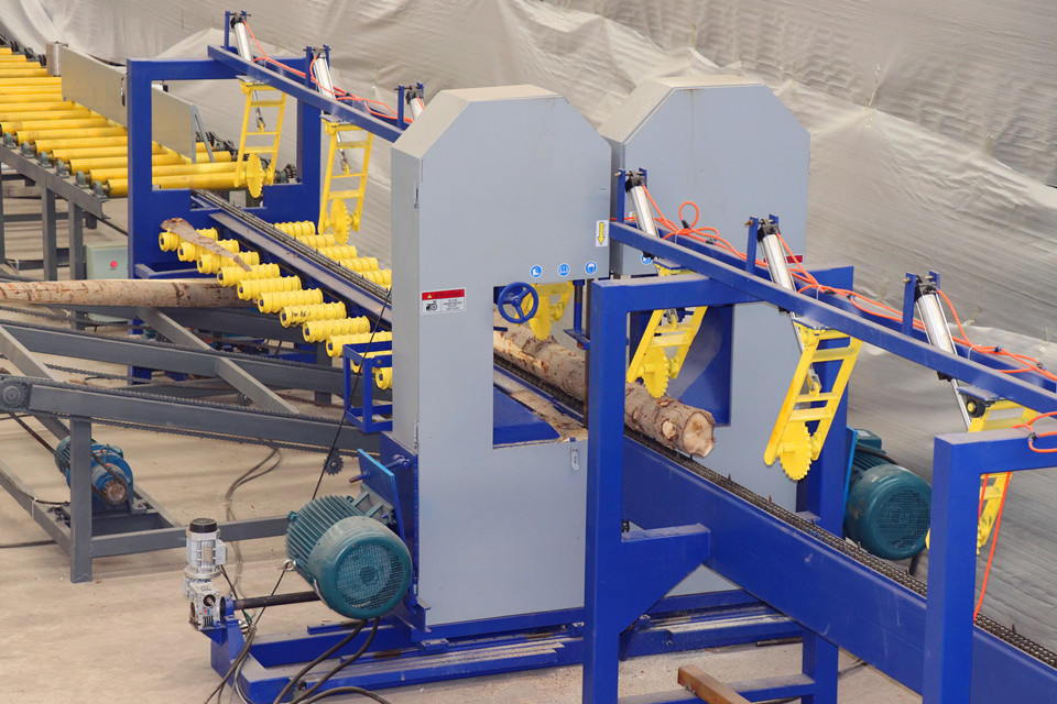 Timber Vertical Band Sawmill 700mm Wood Resaw Bandsaw With Touch Screen