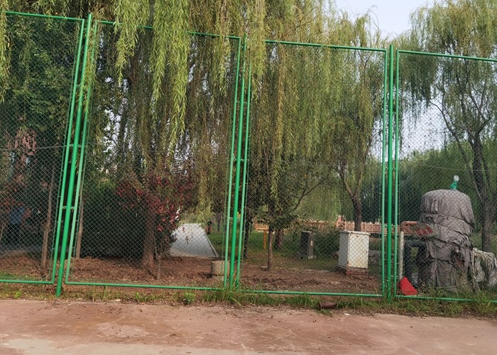 3.0M Height 3.5mm 10 Ft Chain Link Fencing Diamond Net Fencing PVC Coated