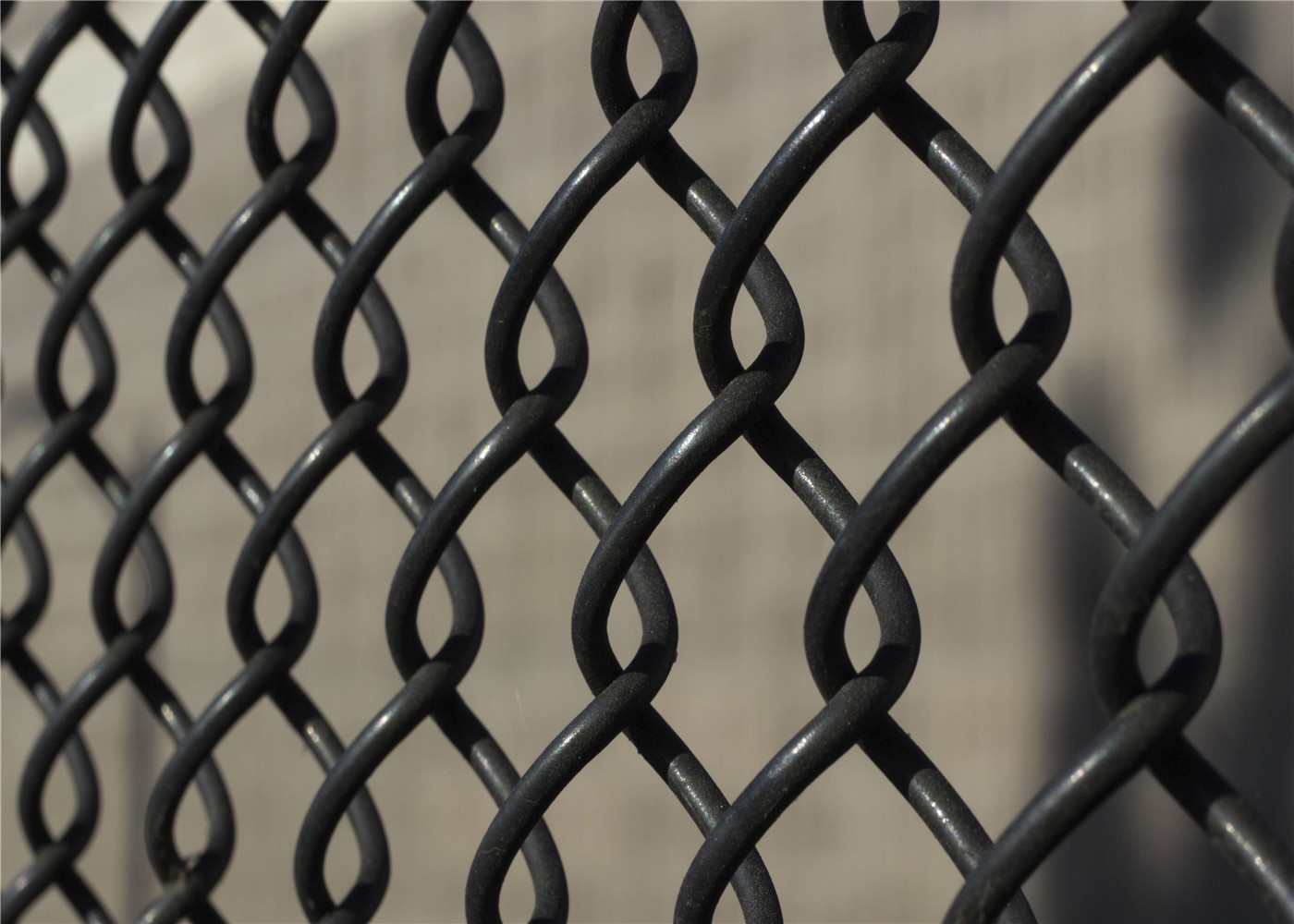 5-foot chain link fabric and 8ft chain link fencing rolls with a 1 inch mesh