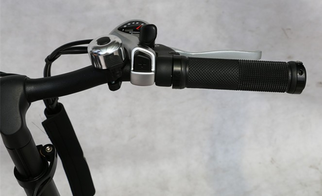 Aluminum Alloy Frame 20" Female Folding Electric Bicycle 6 Speed With Integrated Wheel
