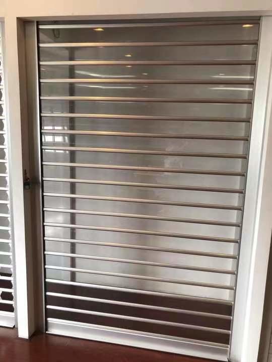Hot Zinc Galvanized Automated Garage Door Windproof Motorized Rollup Shutter