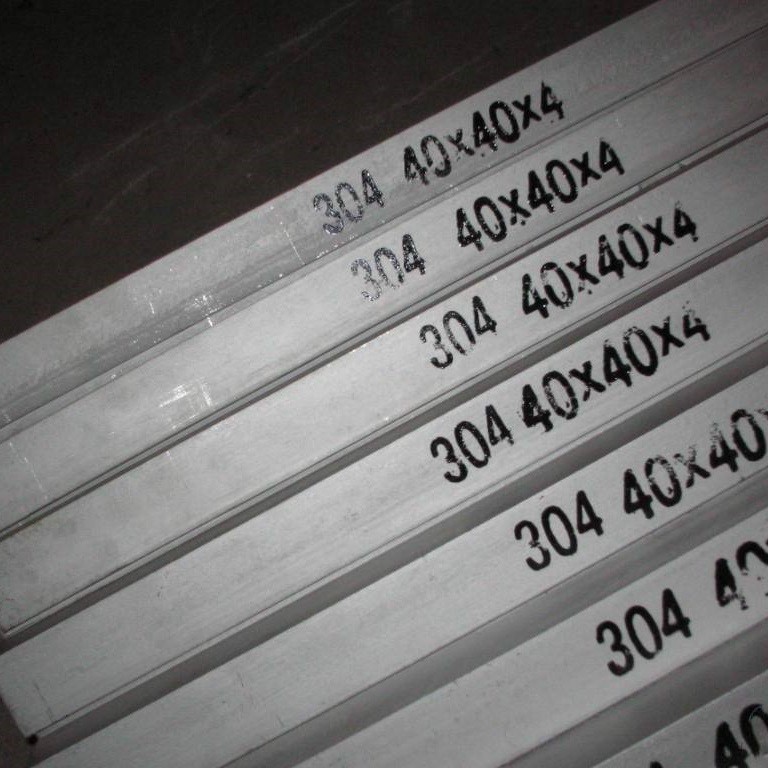 6m/Pcs Equal Stainless Steel Angle Bar ASTM 300 Series Hot Rolled