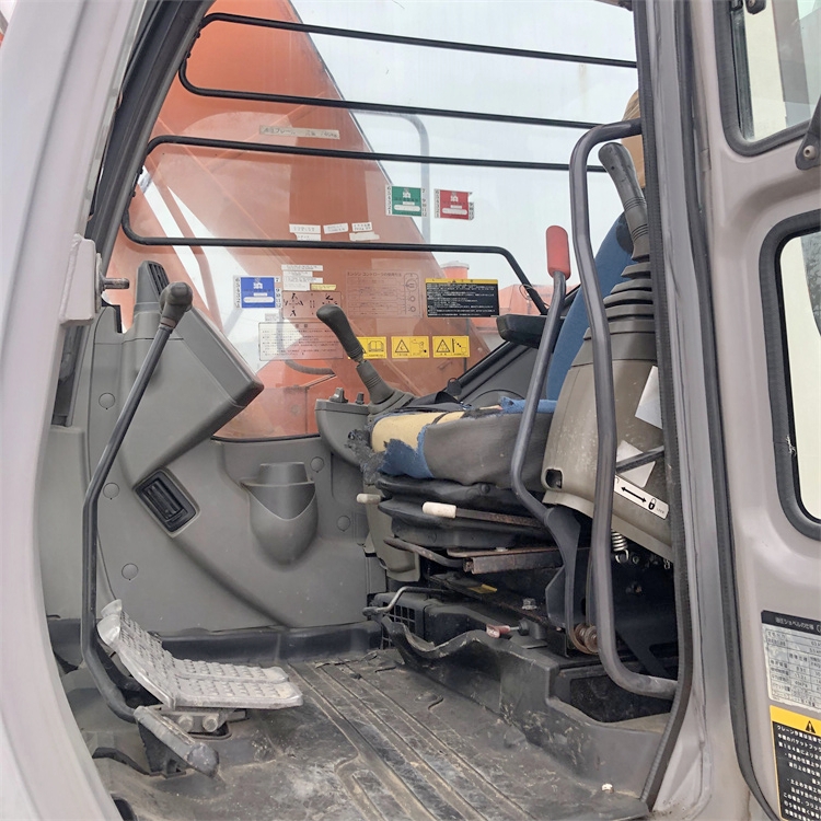 Original Hitachi ZX200-3 20 Ton Crawler Excavator For Imported Construction Machinery