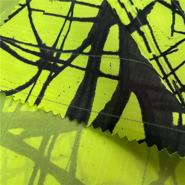 100% Polyester Transfer Printed Imitation Memory Winter Jacket Fabric 50D*50D 70gsm 150CM Water-Proof UPU Coated