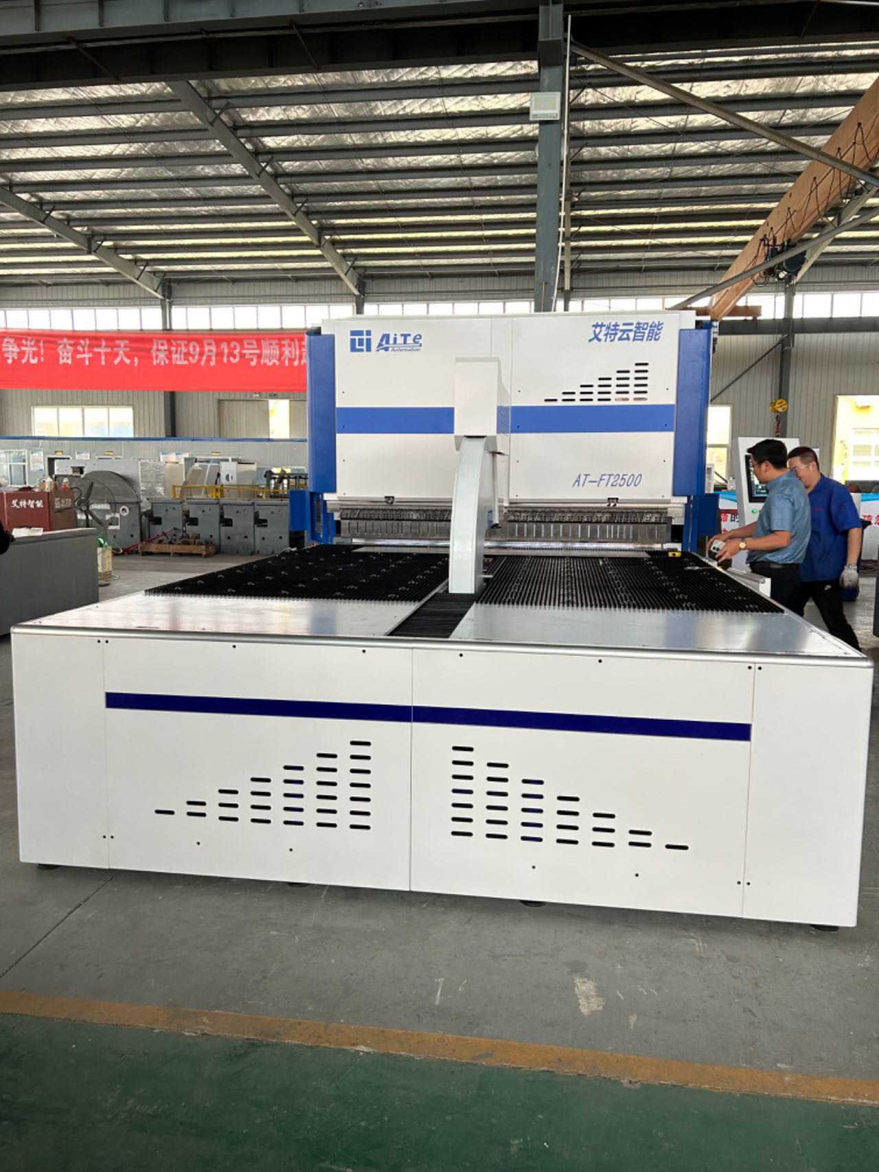 Panel Bender For Metal Sheet 3mm Flexible Sheet Metal Folding Machine