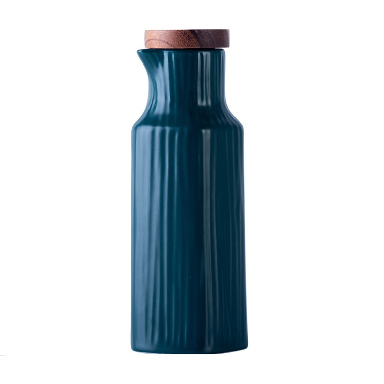 Home goods cheap custom color ceramic vinegar oil dispenser with wooden lid