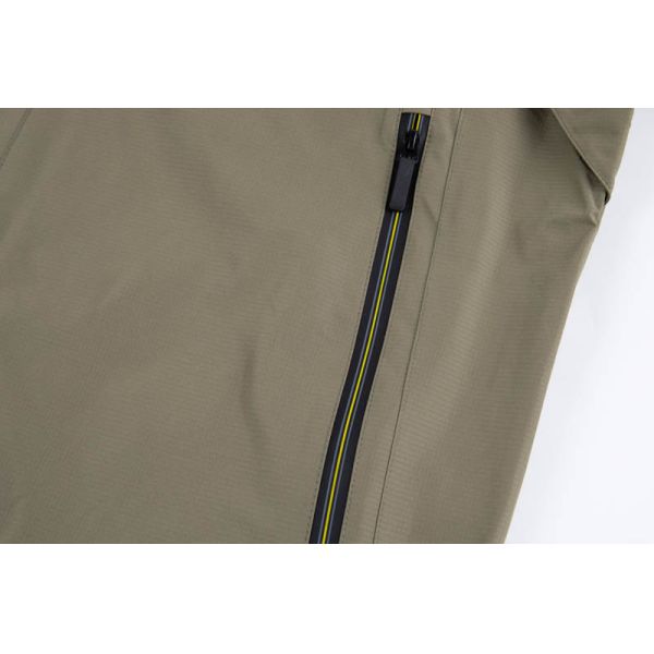 Men's Lightweight Ripstop Shell Jacket with Adjustable Bungee Drawcord Hem and Partial Striped Inner Lining