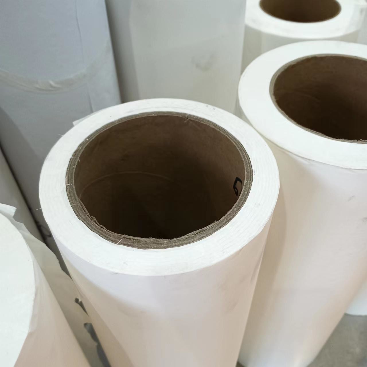 White Eco Friendly Fabric Printing Transfer Paper 38g Heat Cover