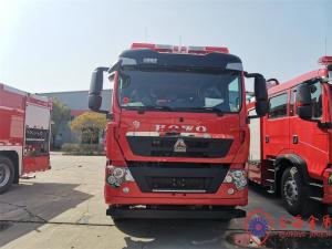 China Light Duty 4×2 Drive 8000L Foam Fire Fighting Truck With Manual Fire Monitor on sale