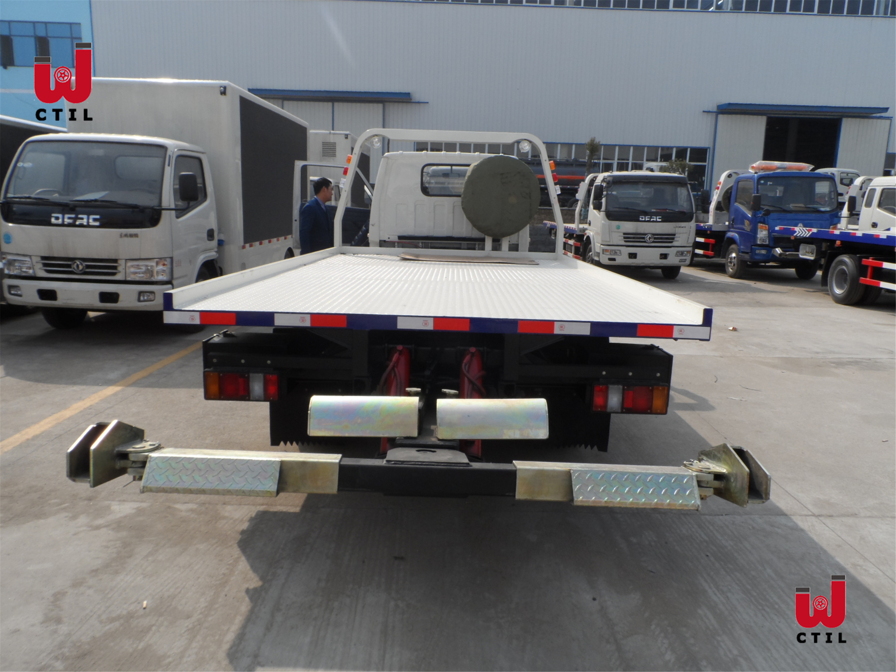 Cnhtc Heavy Truck Wreckers HOWO Euro 4 Light Duty Towing