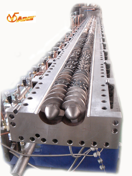 Twin Screw Rubber Extruder Machine , 500rpm Polymer Devolatilization Extruder