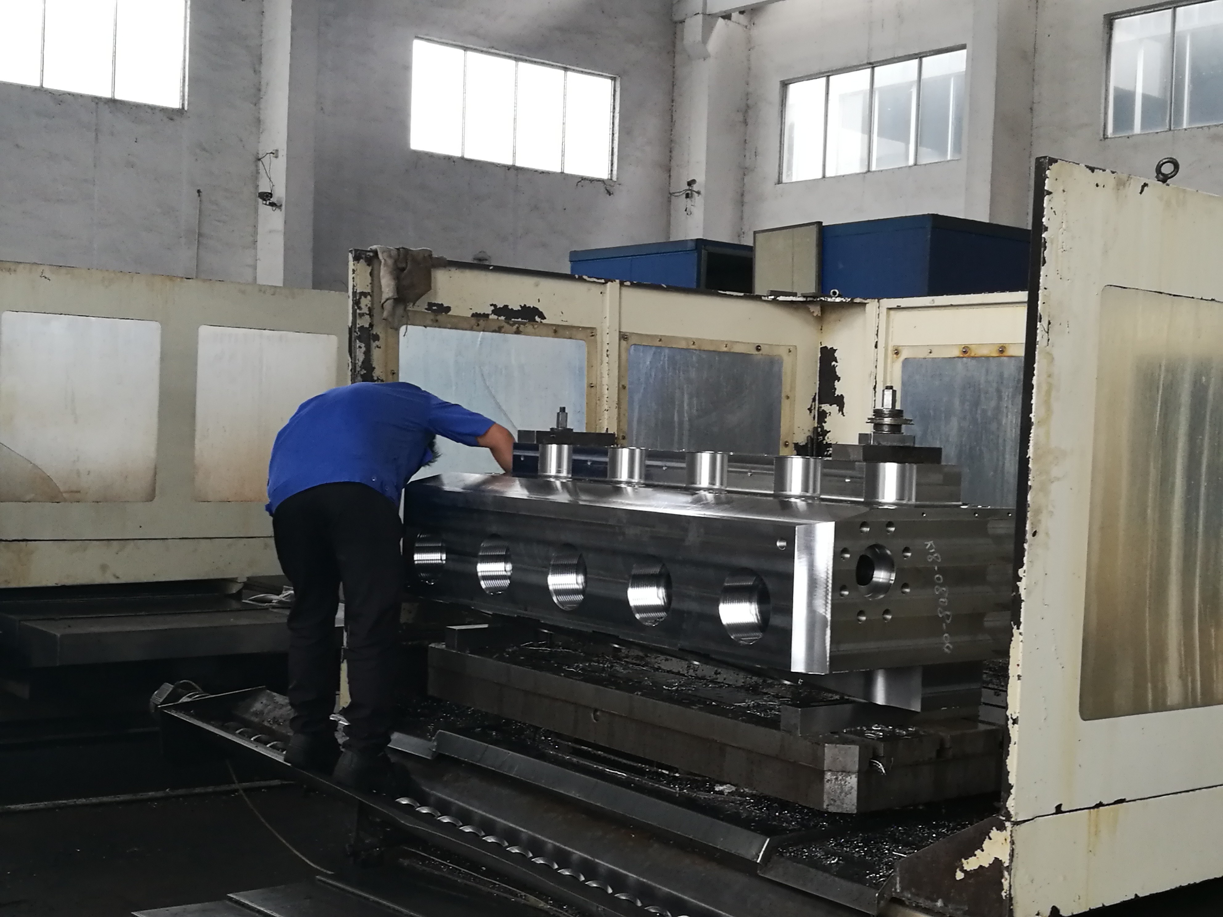 WH1612 mud pump liner, WH-2214 mud pump zirconia liner, WH2215 mud pump ceramic liner, WH1312 mud pump fluid end parts