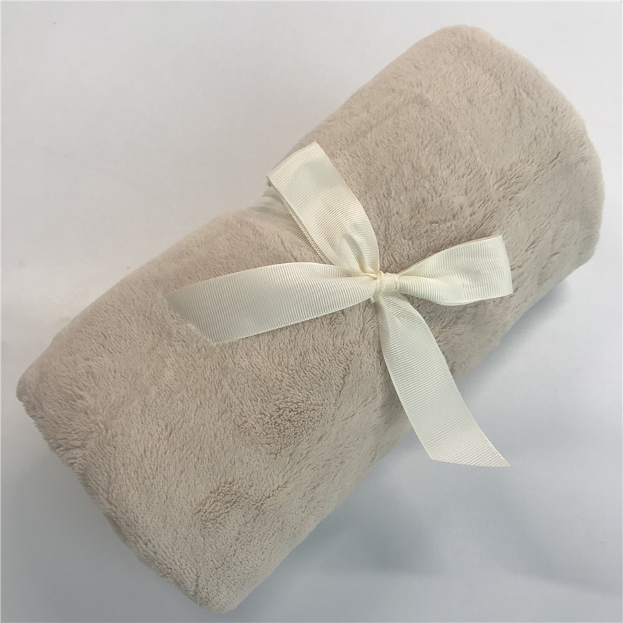 Polyester Solid Color Coral Fleece Blanket for Home and Office Decoration