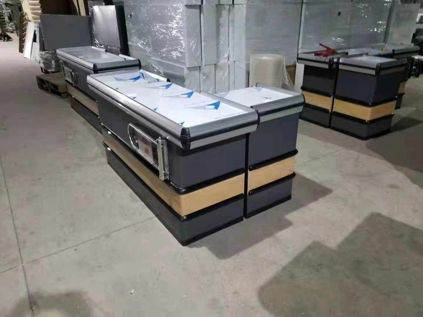 Stainless Steel Supermarket Checkout Counter With Conveyor Belt