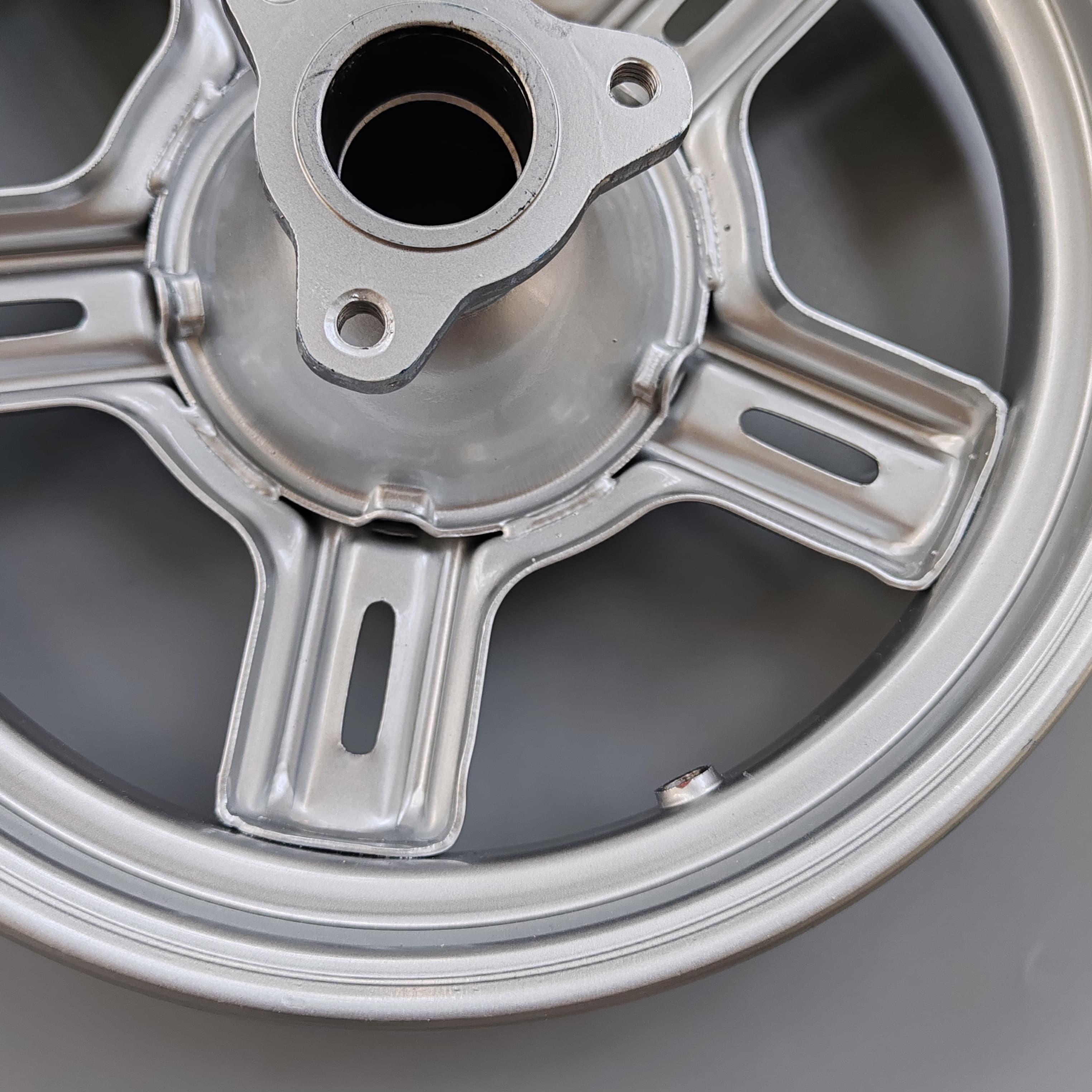 Water-Based Epoxy Dispersion Used For Anti-Corrosion Primer And Topcoat Of Various Metal Substrates，Such As Construction Machinery And Equipment, Auto