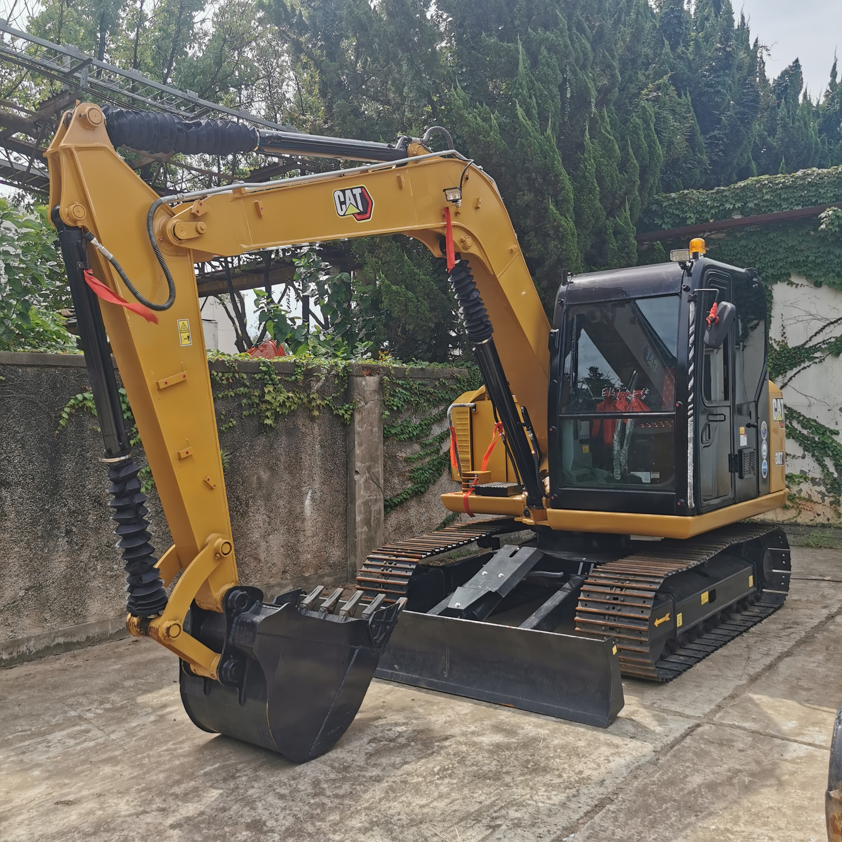 Hot Sale Used Excavators Cat306 Efficient Mini Hydraulic Crawler Excavator Cat303 /304 /306 307 Original paint for Sale