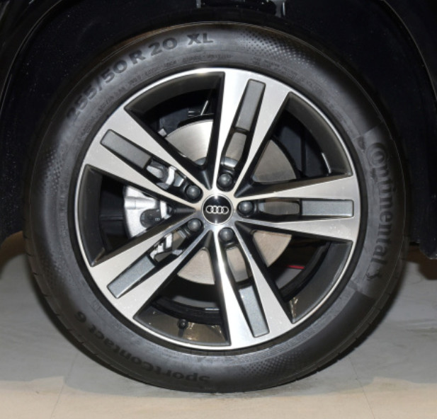 AUDI Q6 2022 45 TFSI quattro QIYUN type flying riding suit 5 Door 7 seats SUV