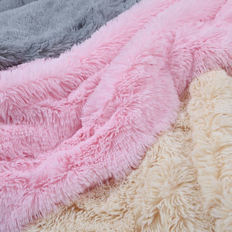 Polyester Pure Color Faux Fur Fleece Blankets , Blush Faux Fur Blanket 200*220cm