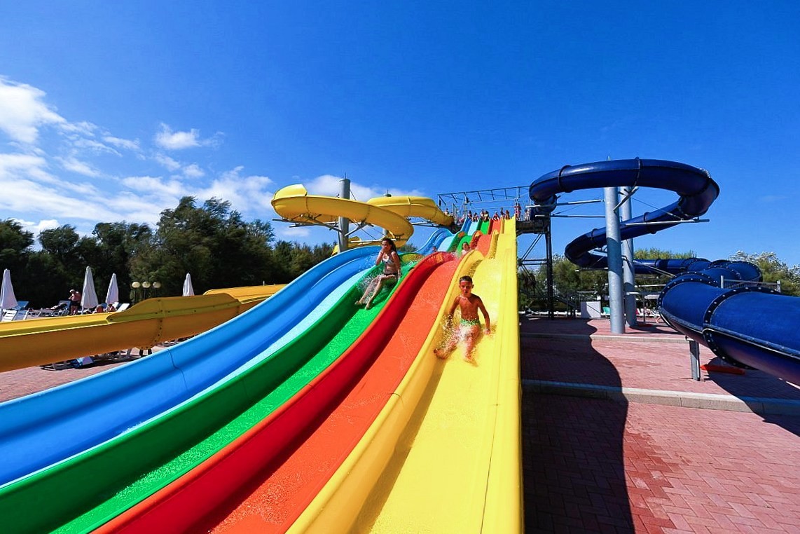 Aqua Theme Park Entertainment Rides Kids Water Play Fiberglass Water Slide