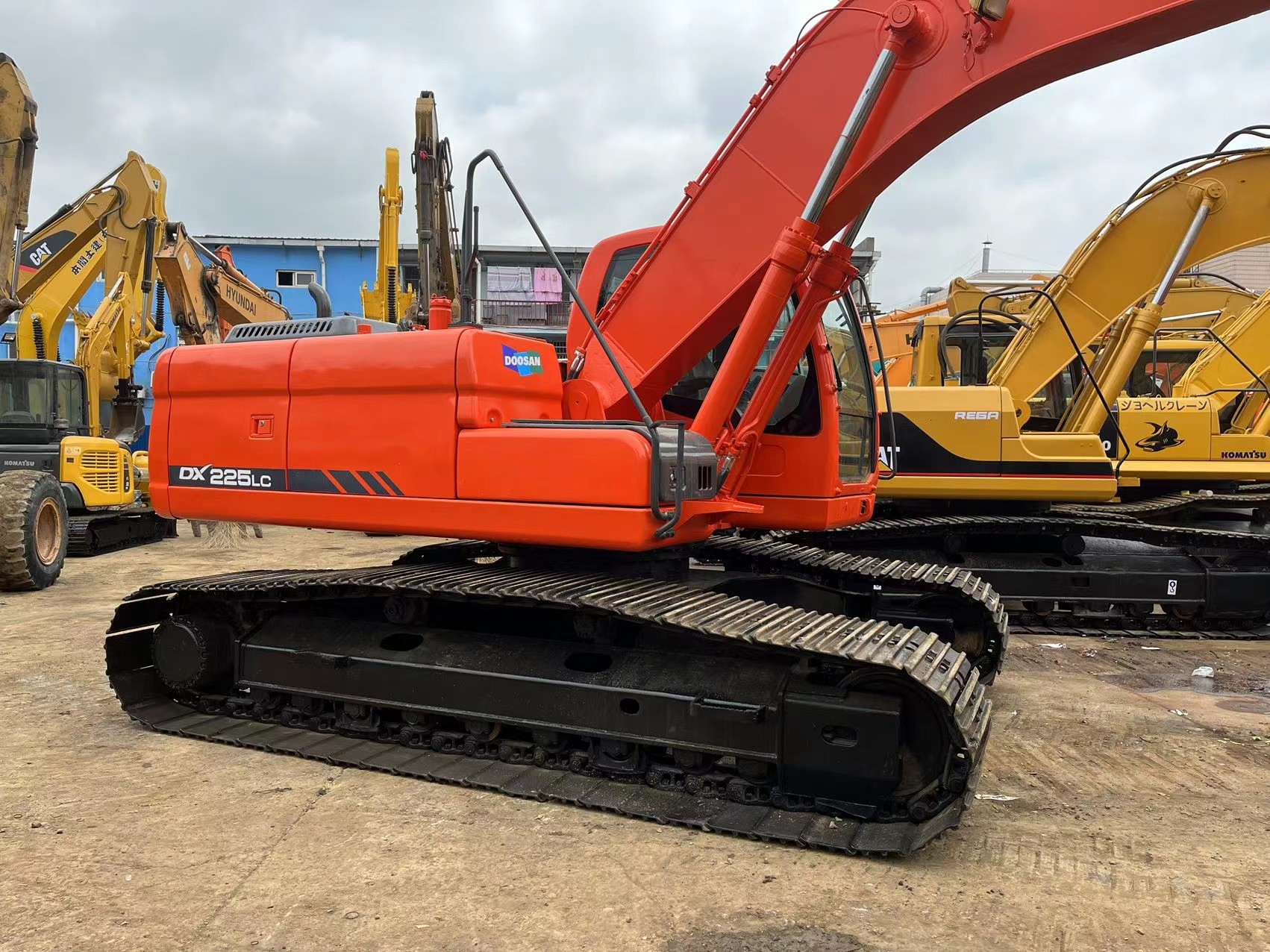 22 Ton Used Doosan Crawler Excavator In Original Color