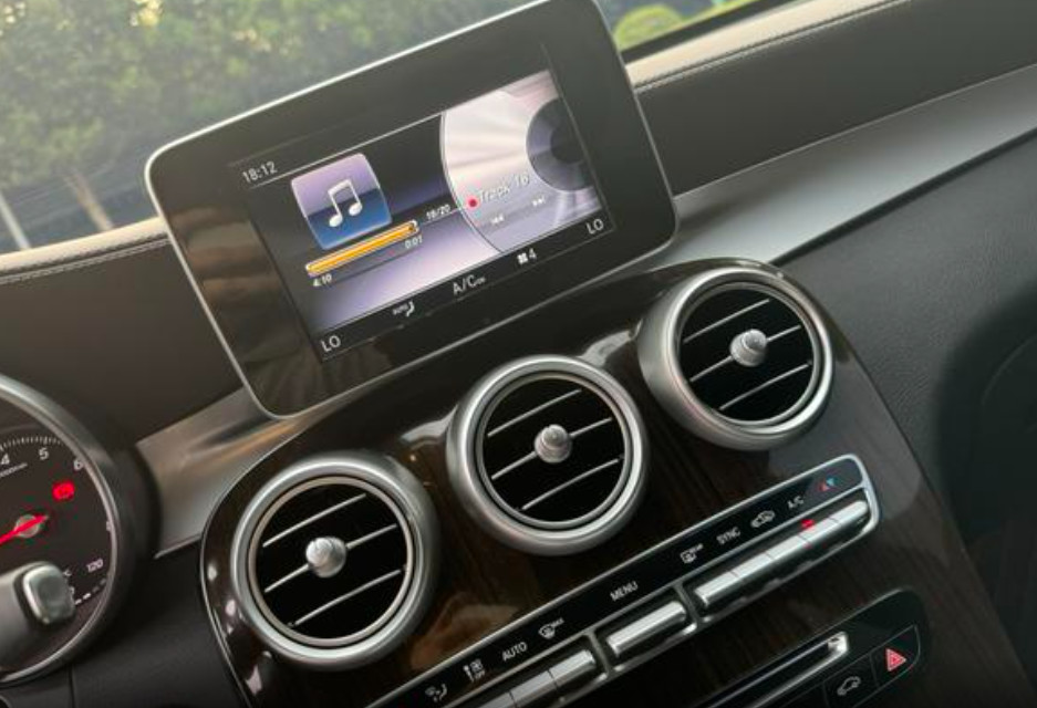 Used Benz Glc 260 Gas Car SUV With 211HP Maximum Power