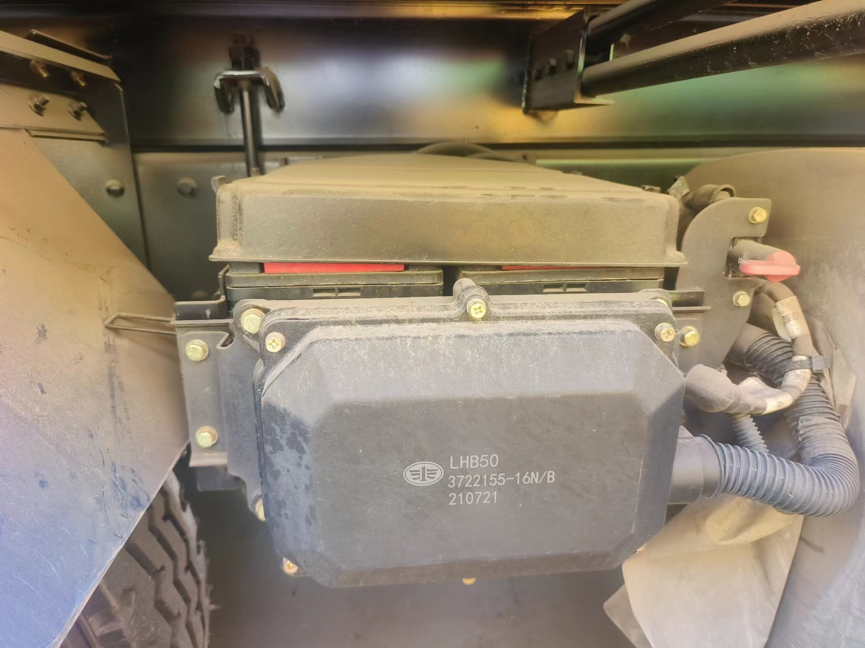 Construction Waste 8*4 Dumper Truck 40000kg FAW Tipper Truck Automatic Unloading