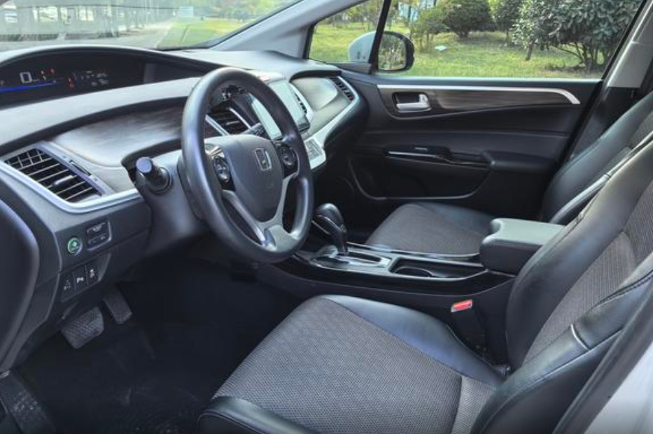 Jade 2017 210TURBO CVT Fashion Edition 5 Seaters Dongfeng Honda Compact Car Gasoline 1.5T 156HP L4
