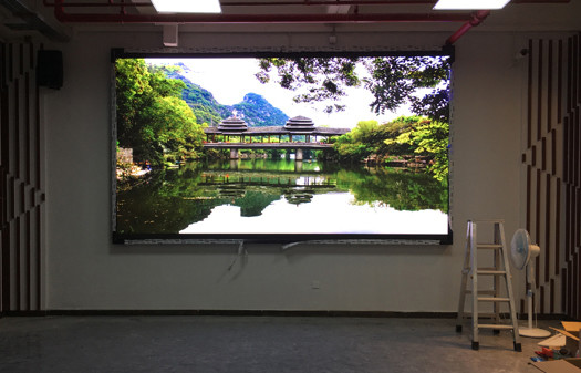 800nits Brightness Small Pixel Pitch LED Display High Stability Wide Viewing Angle