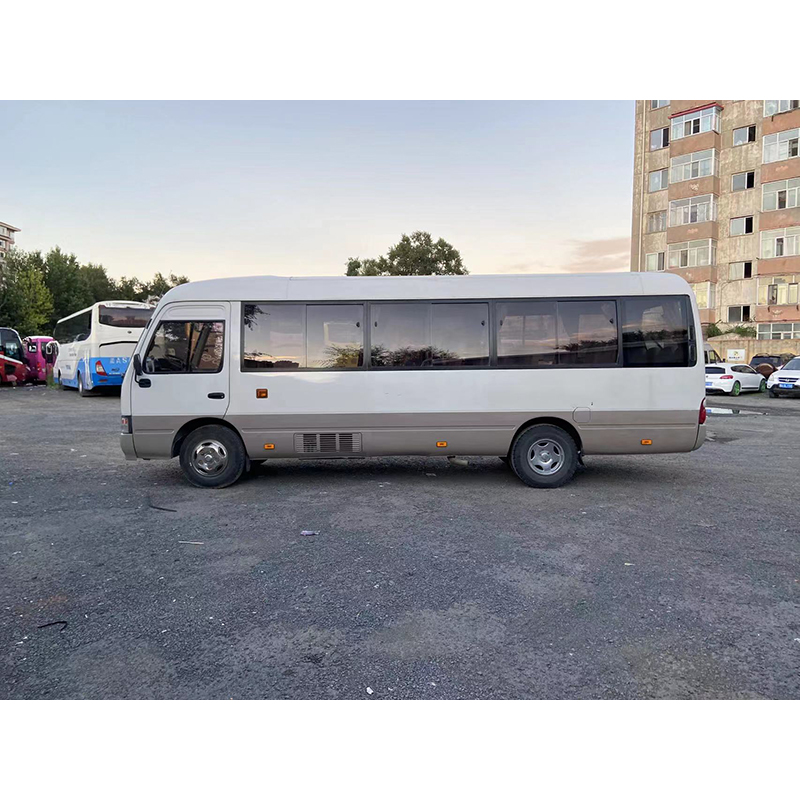 Used Diesel Engine Japan Roller Coaster Passenger LHD/RHD Bus with 4000 Displacement