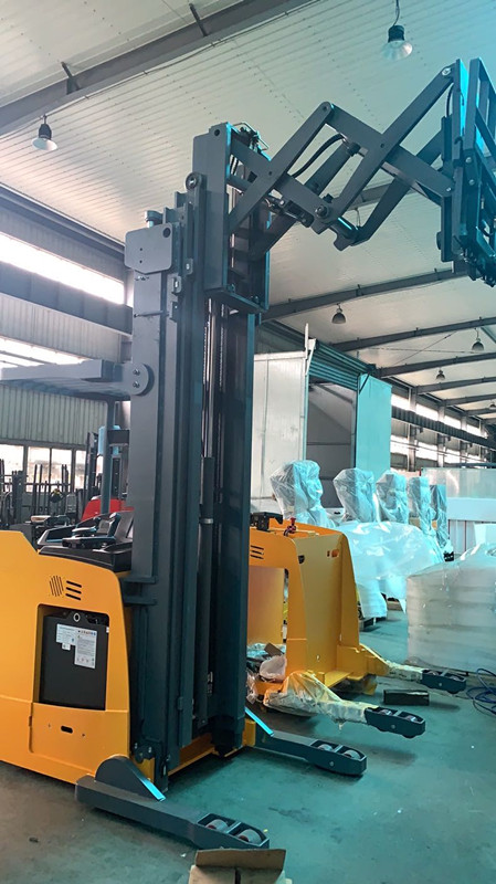 1.5 Ton 2 Ton Double Deep High Reach Forklift With Overall Dimensions 2585*1308*2125mm