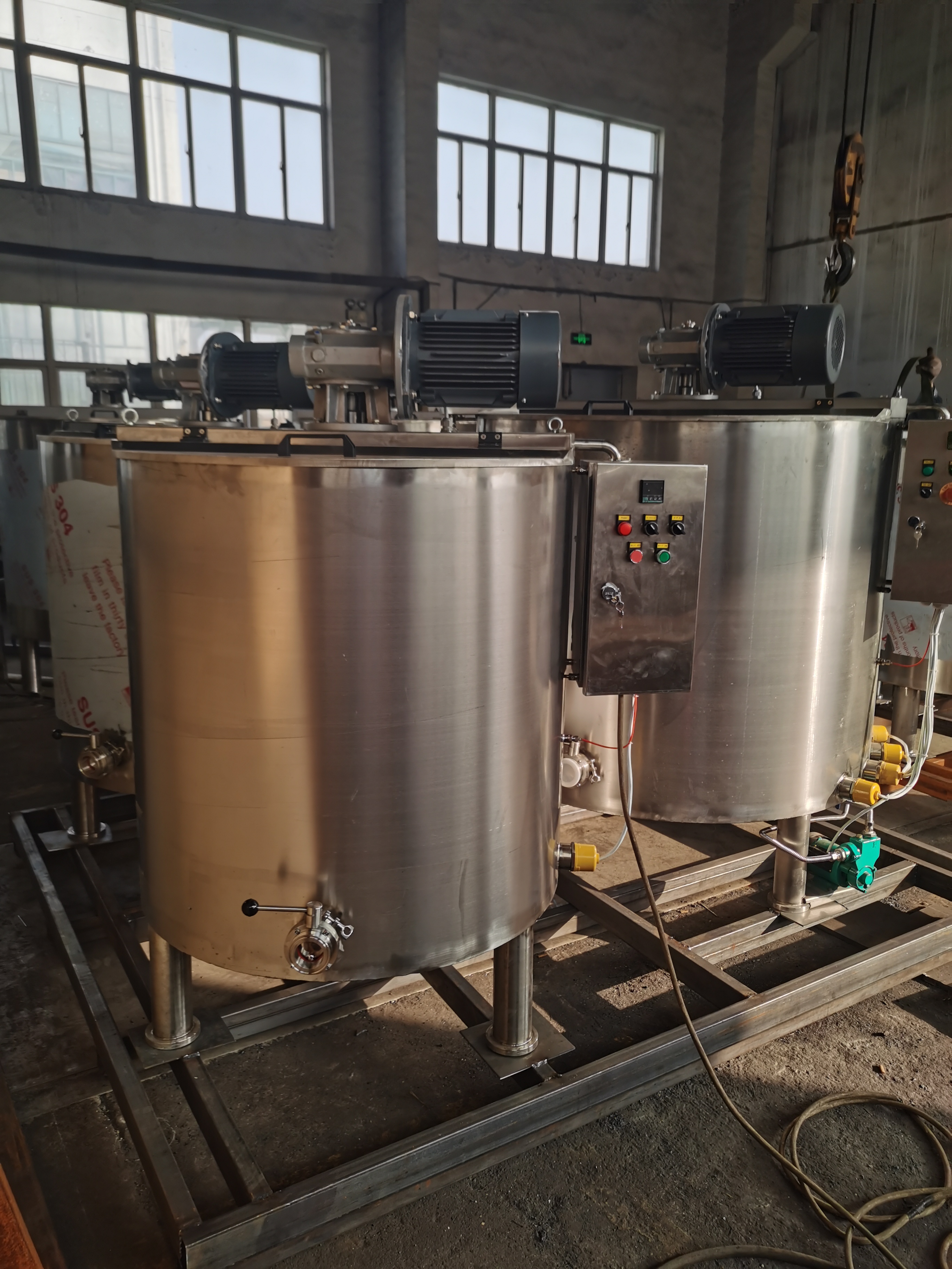 Cocoa Butter Melting Tank 500kg H Tempering Chocolate Enrobing Line