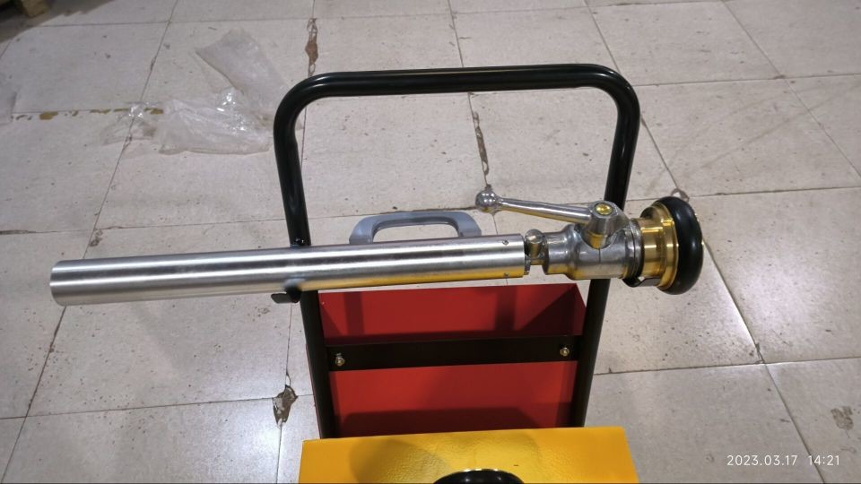 Yellow Mobile Foam Unit Cart Foam Proportioning 130L Foam Tank