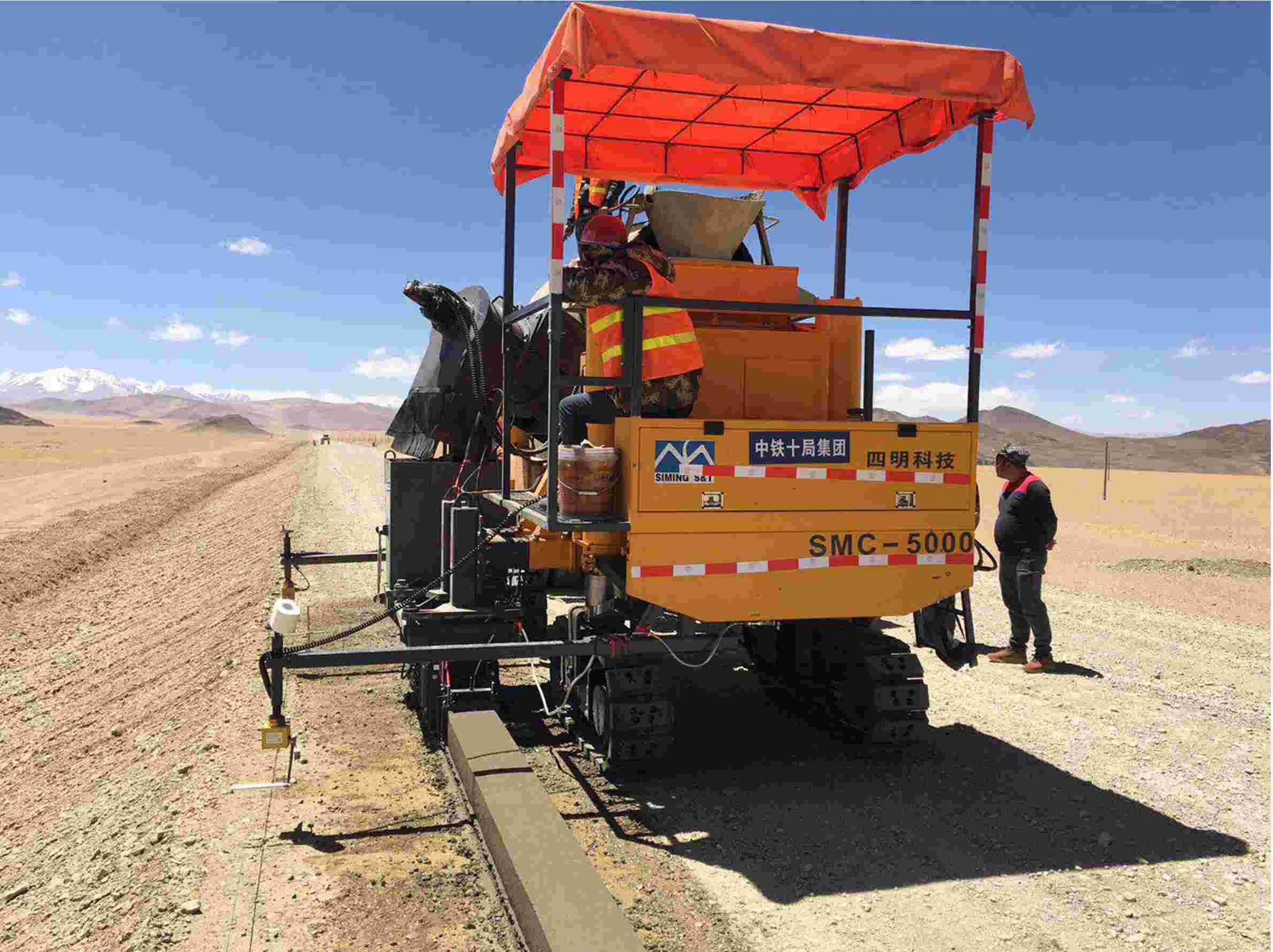 Road Engineering Slipform Paver For Highway And Municipal Roads
